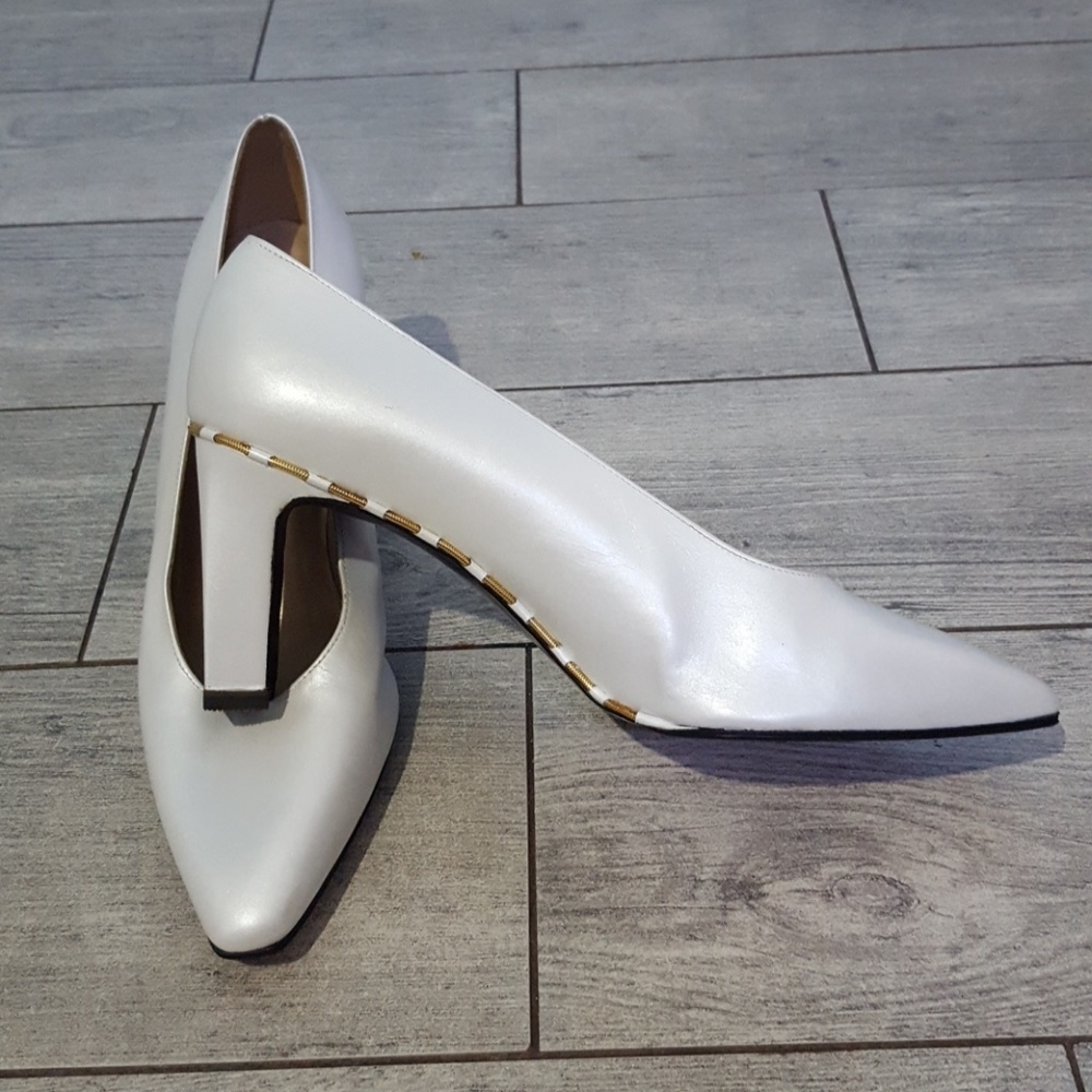 Leather pearl colored heels 🤗😍
